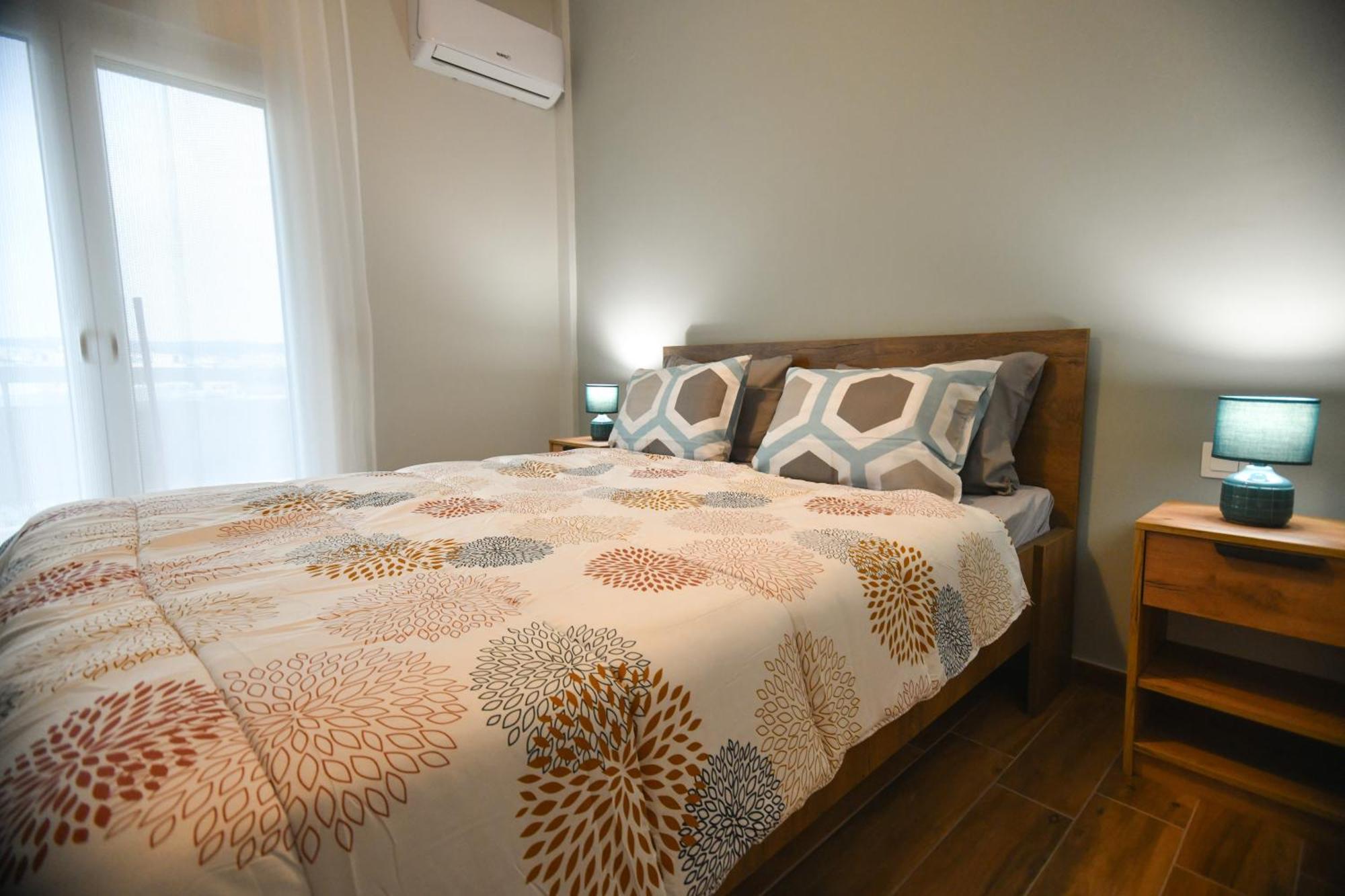 Savas Apartment *